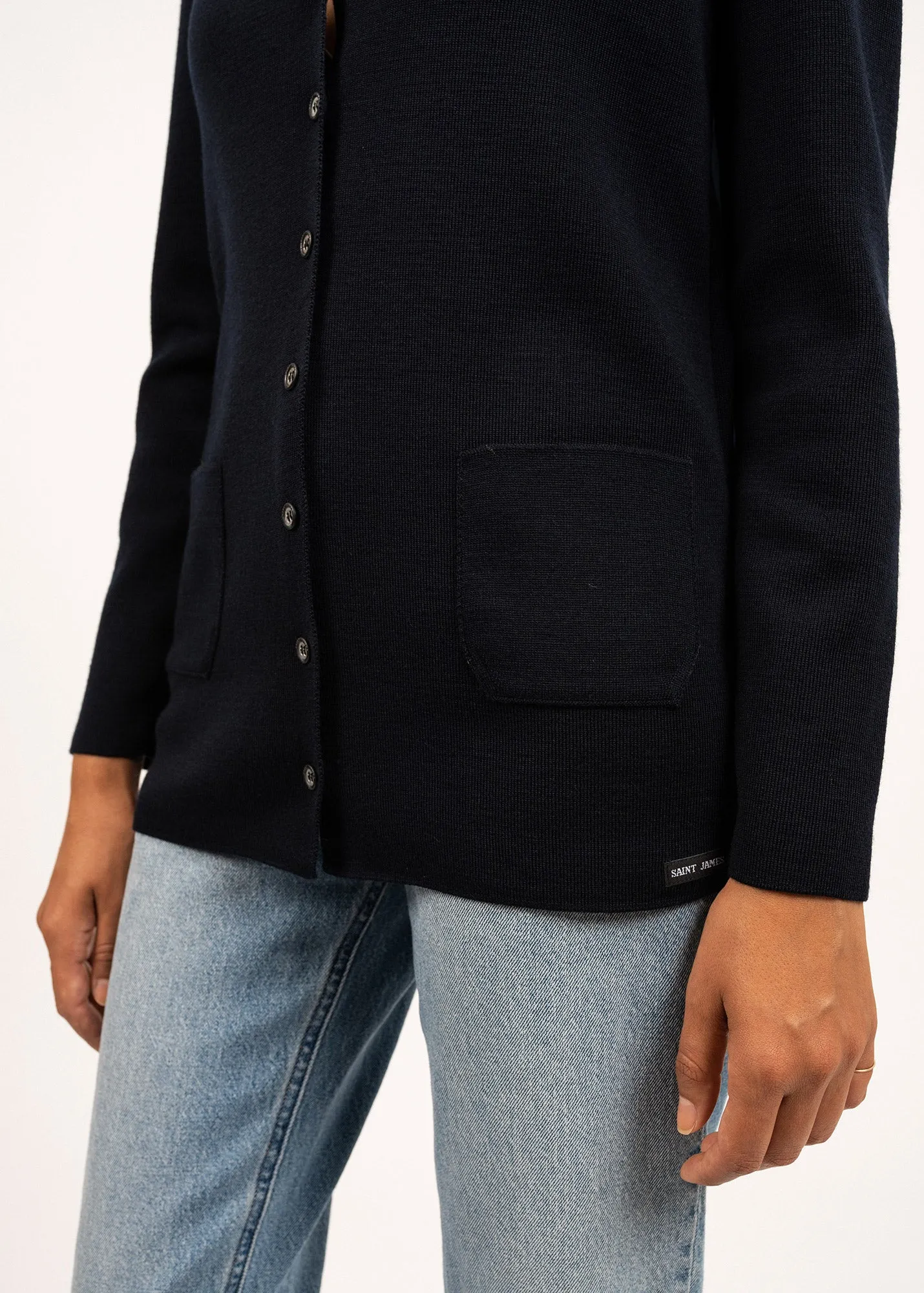 Blainville V neck cardigan - buttoned, in soft wool (NAVY)