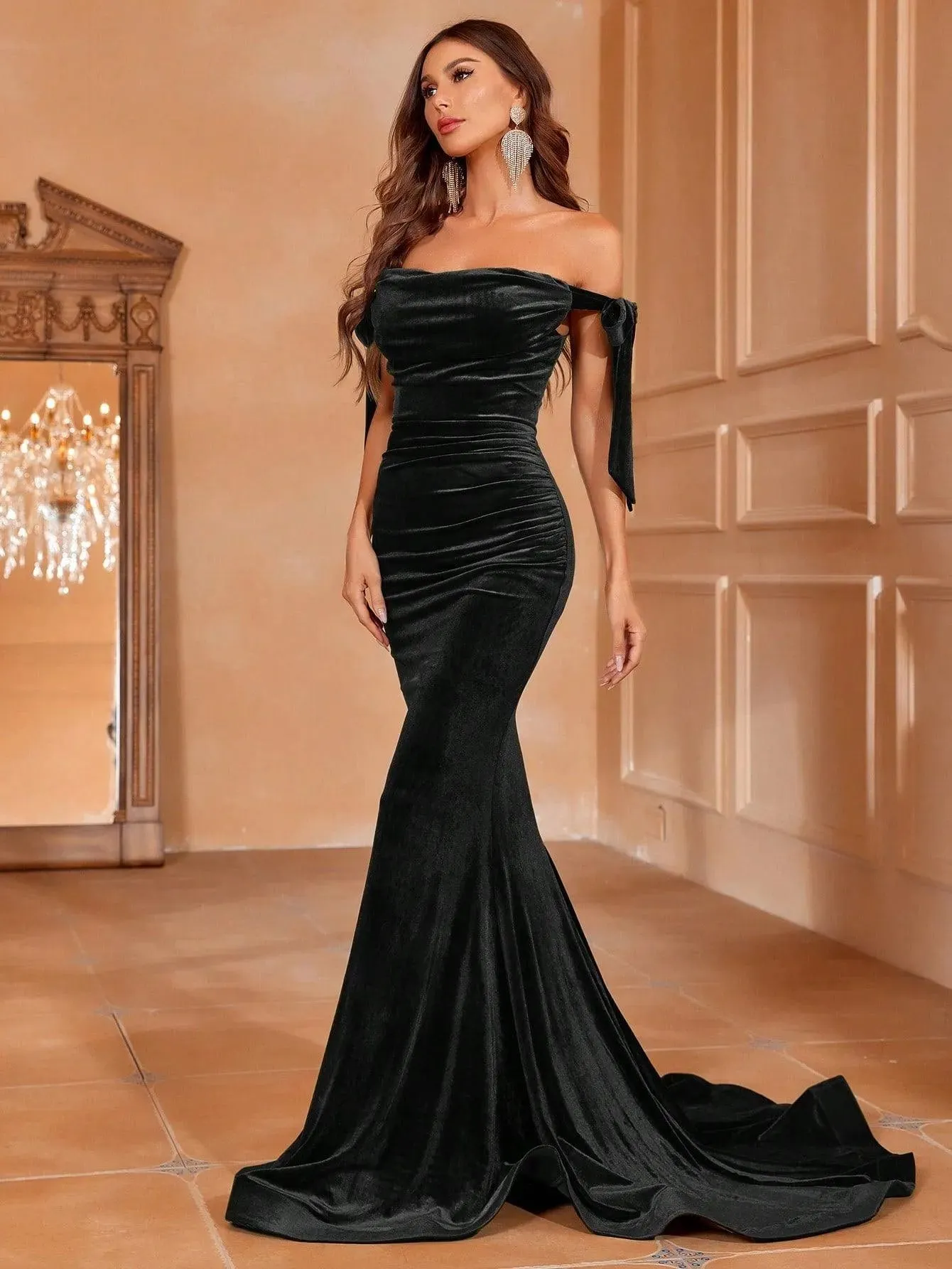 Elegant Off Shoulder Knot Side Velvet Mermaid Dress