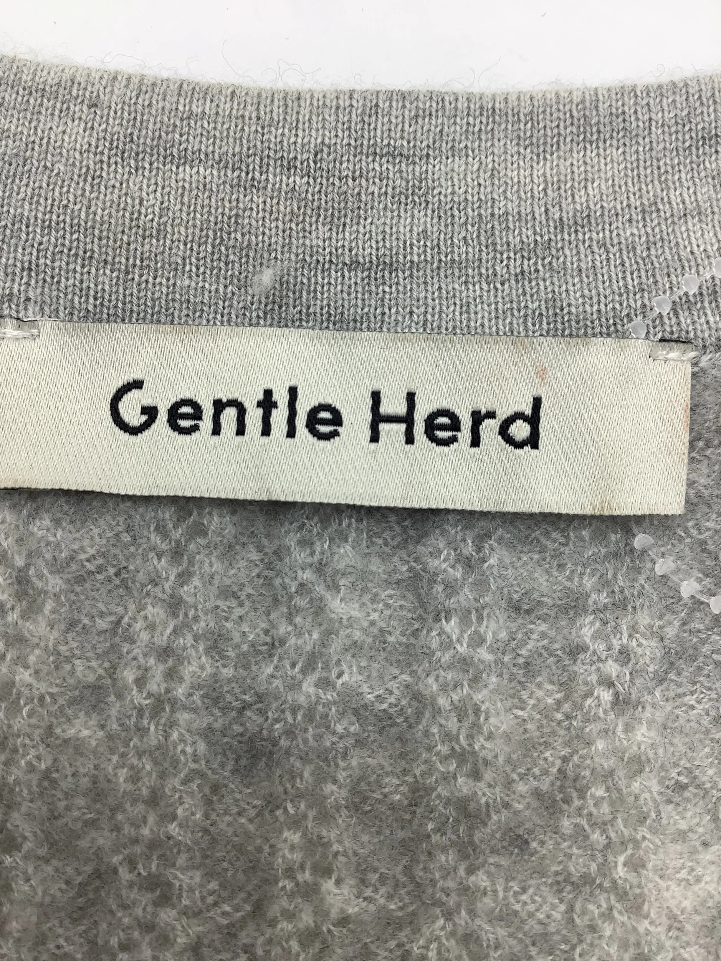 Gentle Herd V Neck Cashmere Button Up Sweater Size: M