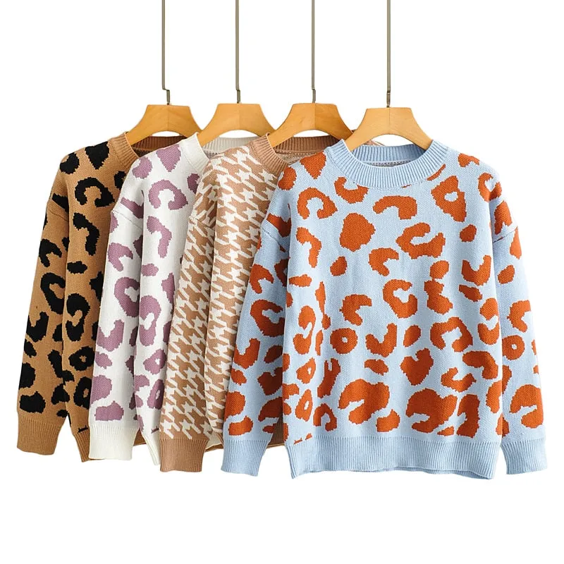 Leopard Print Knit Sweater with Long Sleeves