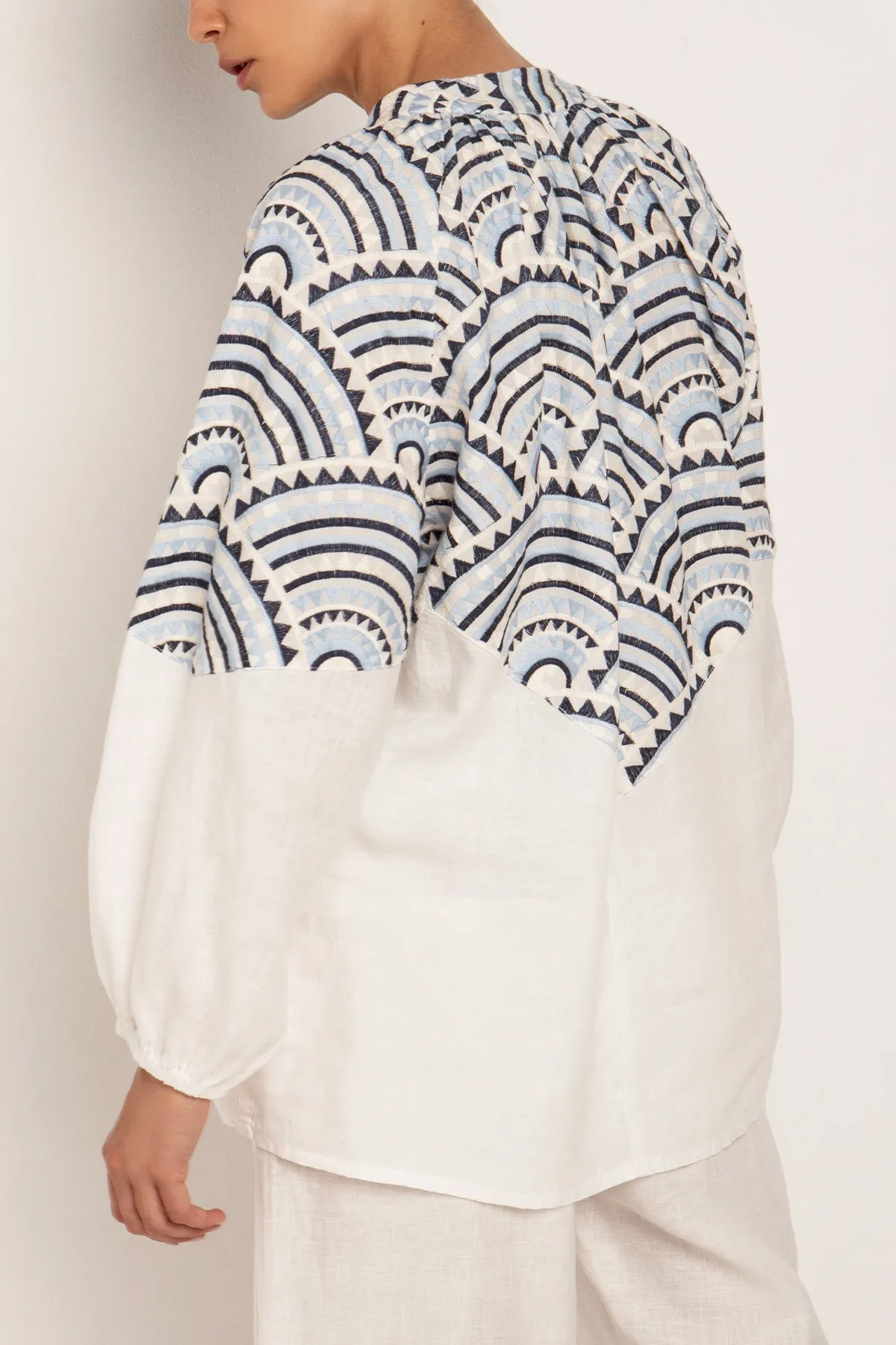 OVERSIZED LINEN BLOUSE "TRIANGLE" - WHITE/CIEL