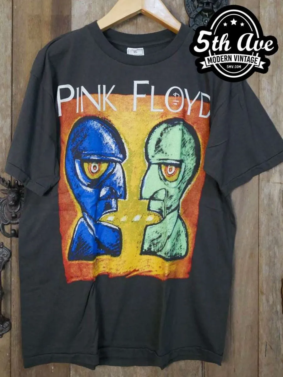 Pink Floyd 'The Wall' Crew Neck t shirt - Single Stitched Classic