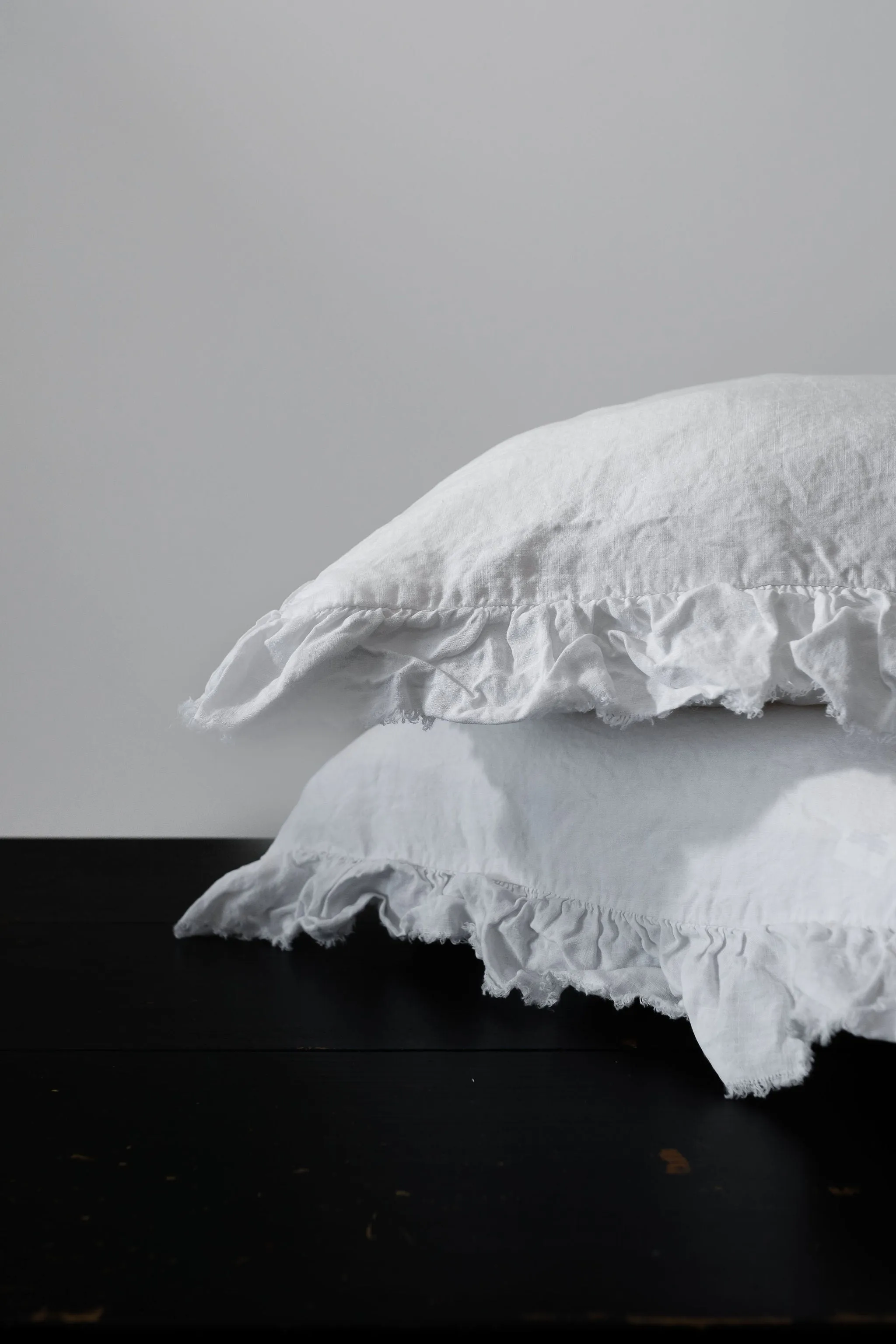 RUFFLED EUROPEAN LINEN PILLOWCASE PAIR - WINTER WHITE