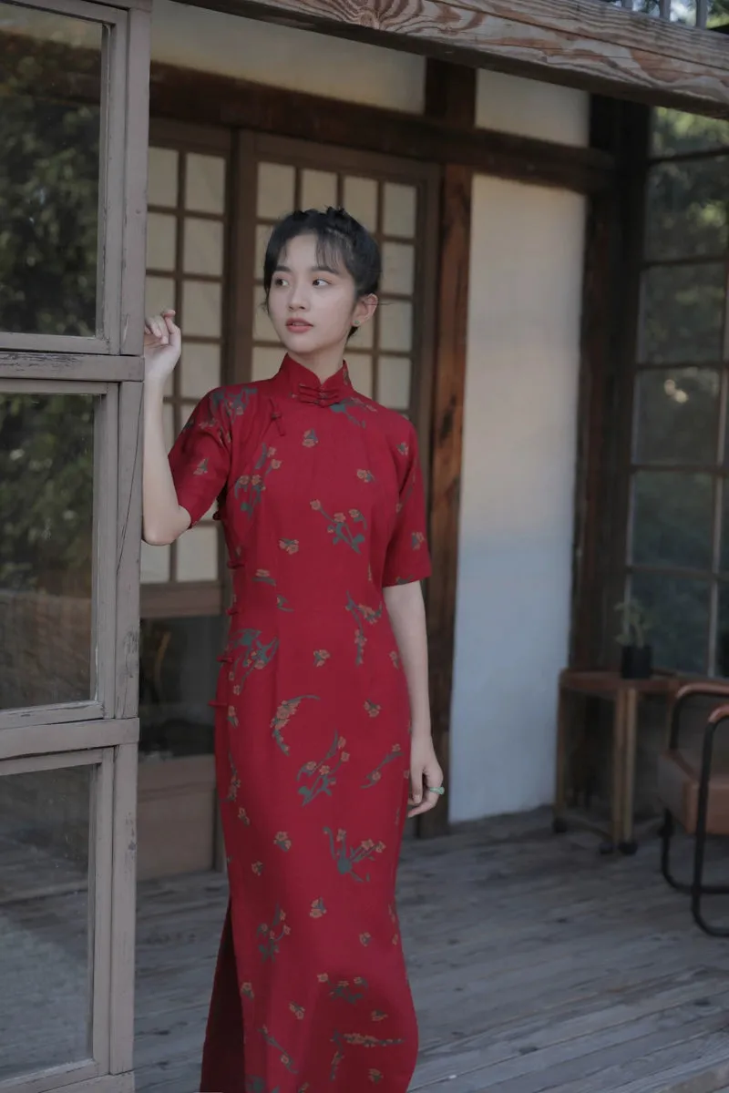 Su Mei 苏梅 Crimson Flower 1930s Half Sleeve Cotton Qipao