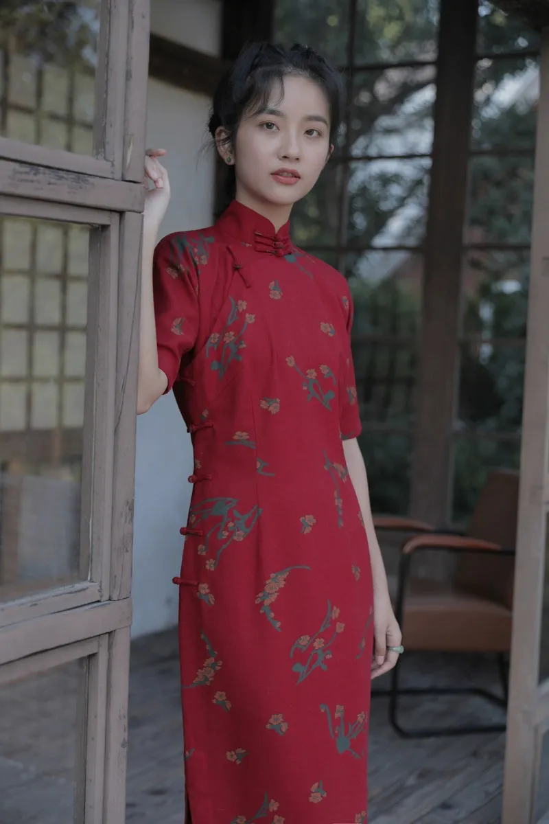 Su Mei 苏梅 Crimson Flower 1930s Half Sleeve Cotton Qipao