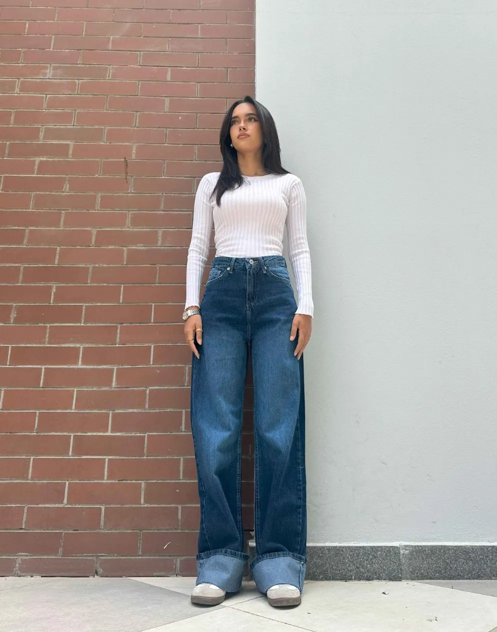 Wide Leg - Navy Blue Turn-Up Hems Jeans.