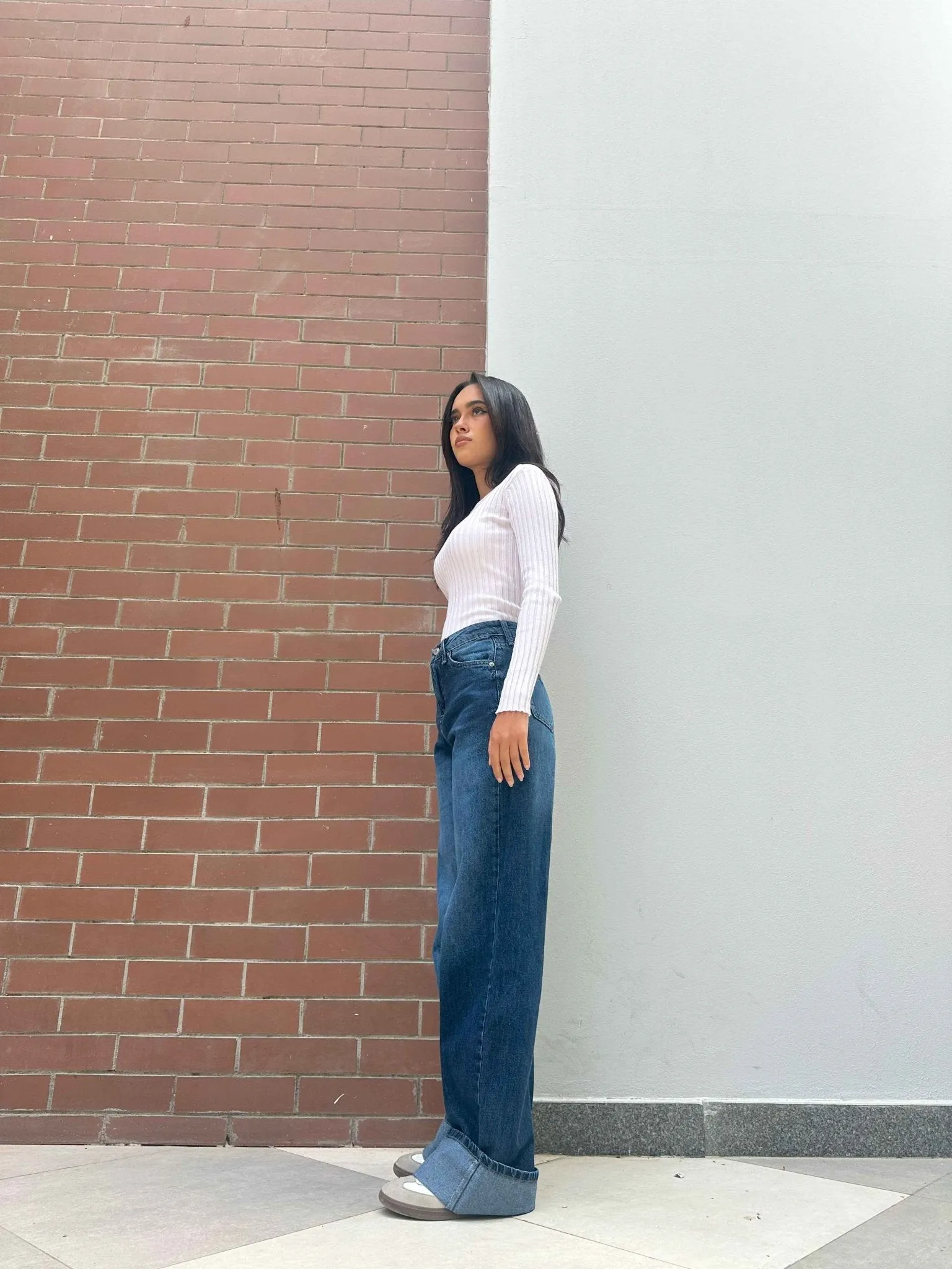 Wide Leg - Navy Blue Turn-Up Hems Jeans.