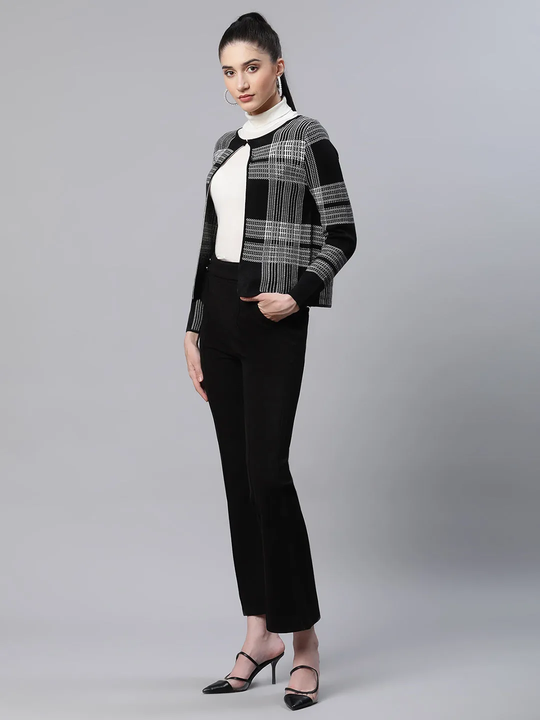 Women Checkered Black Slim Fit Casual Cardigan