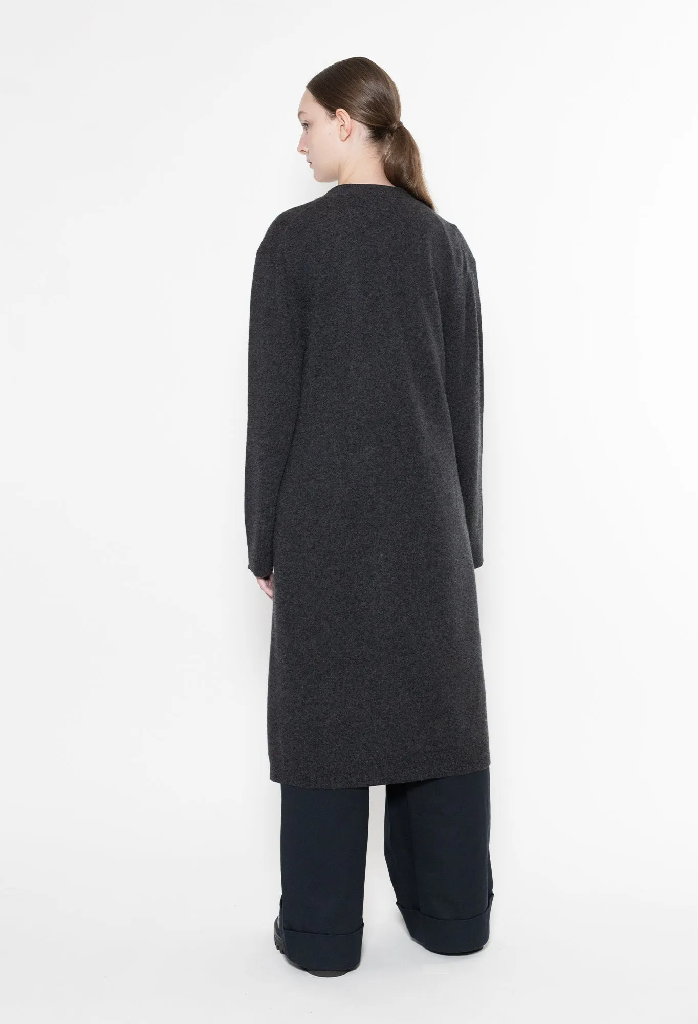 XIN - 12gg Cashmere Cardigan in Charcoal